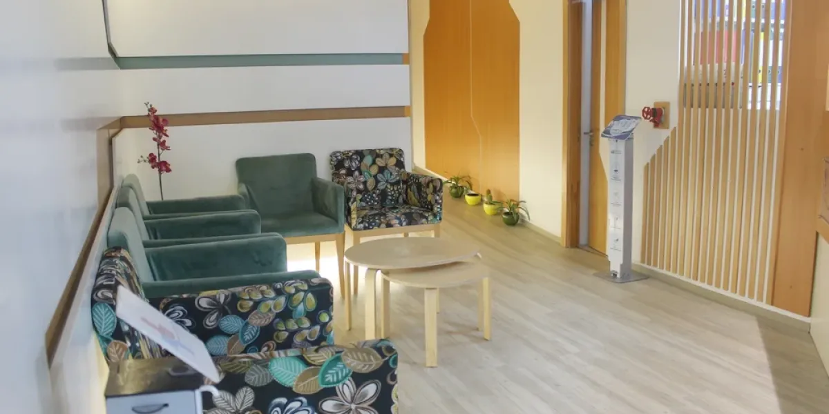 Image de couverture de Dr Sarra El Kadiri Boutchich - Centre de néphrologie Hémodialyse Ibnou Rochd