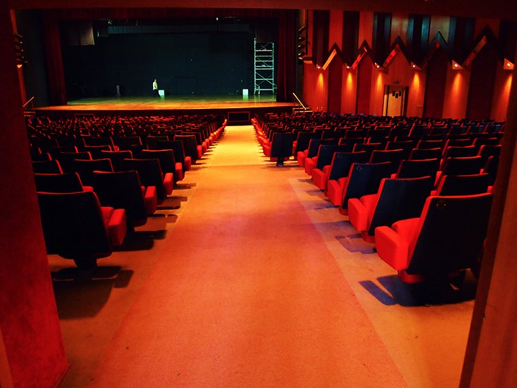 theatre_national_med5